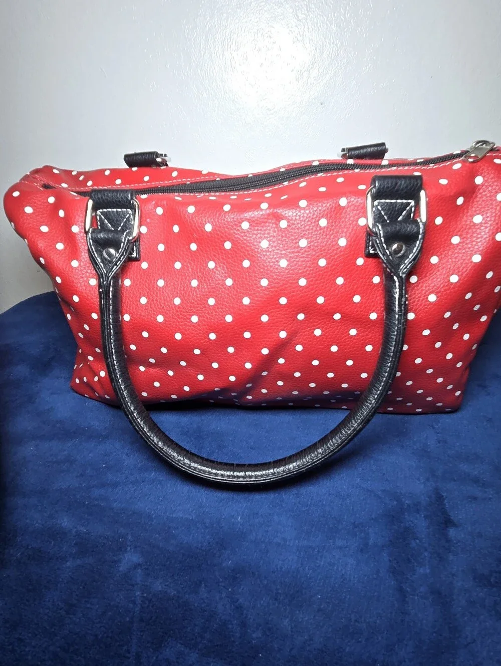 Disney Parks  Minnie Mouse Medium Satchel Handbag Red & White Polka Dot